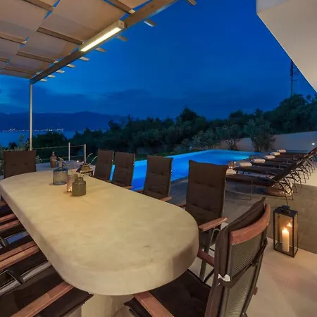 Villa Ana Splitska Exterior photo